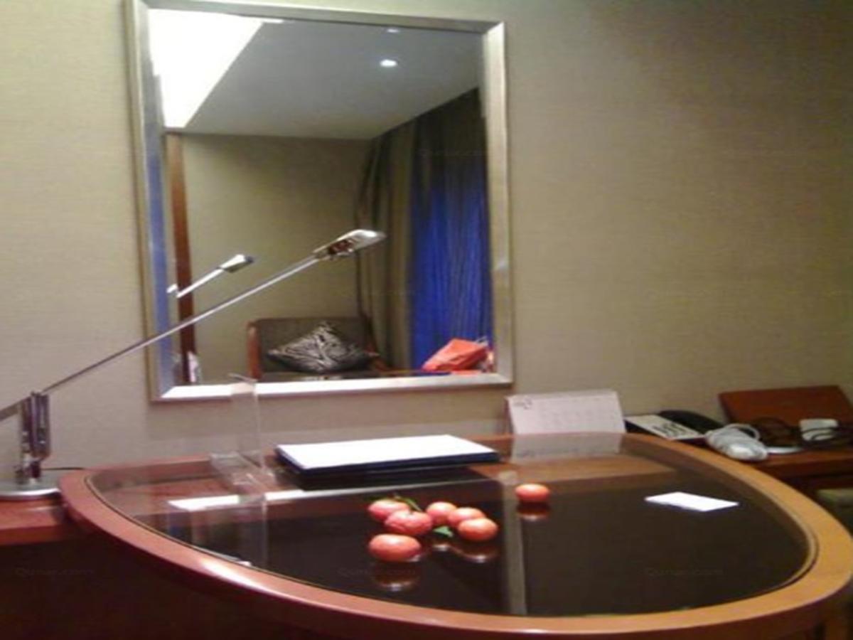 Gloria Grand Hotel Wuxi Уси Экстерьер фото