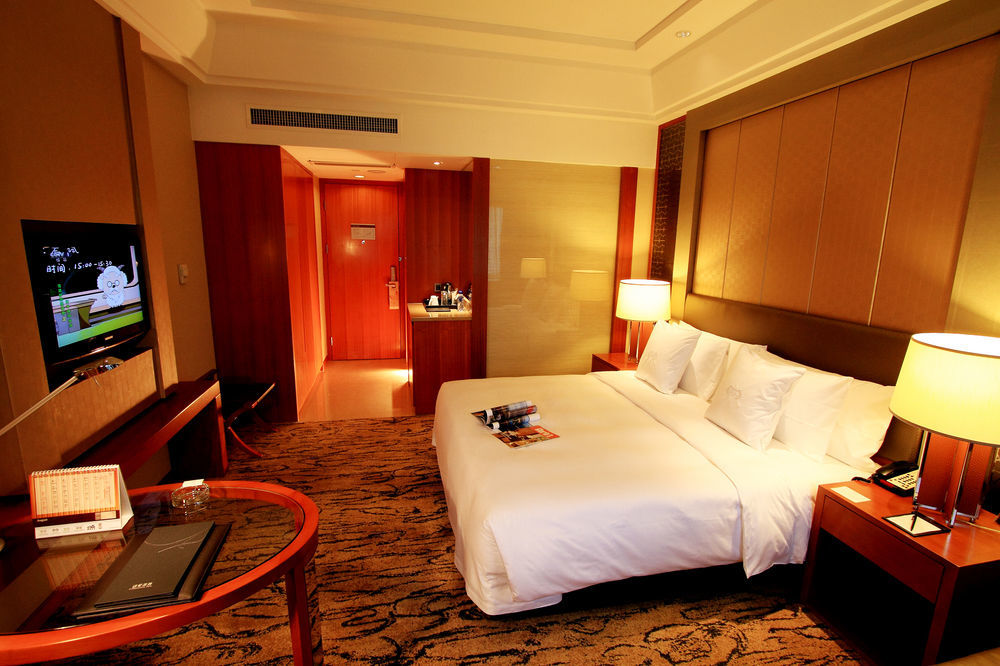 Gloria Grand Hotel Wuxi Уси Экстерьер фото