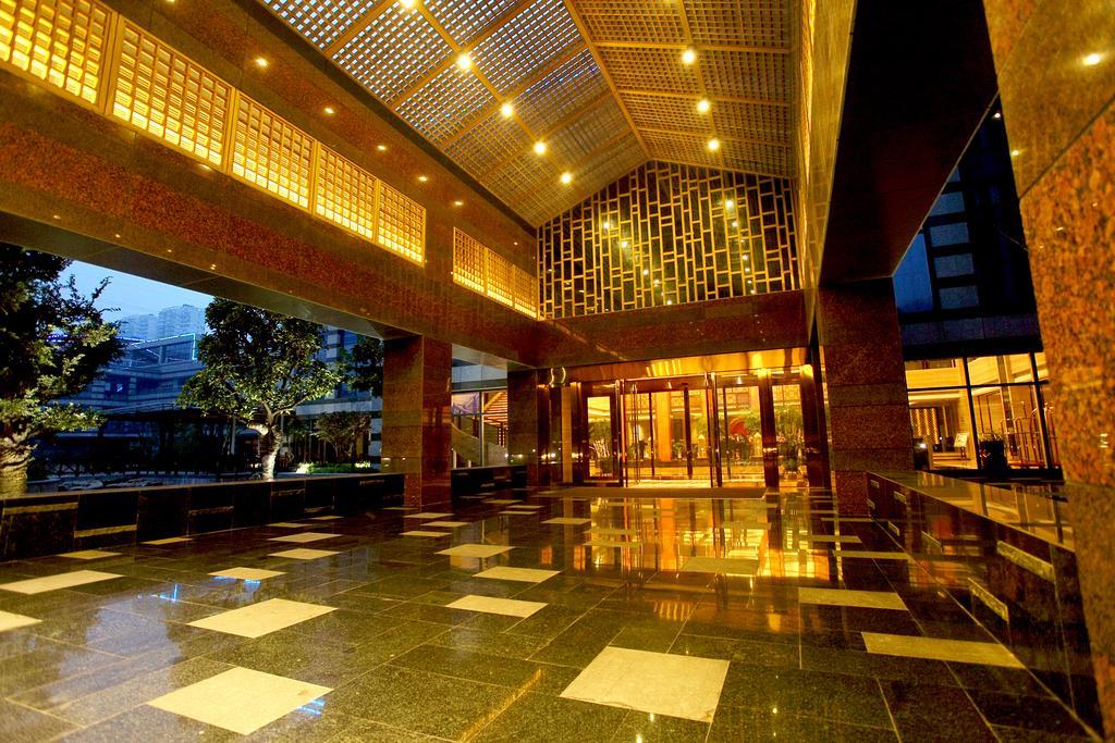 Gloria Grand Hotel Wuxi Уси Экстерьер фото