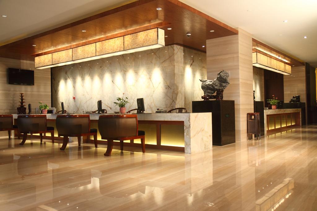 Gloria Grand Hotel Wuxi Уси Экстерьер фото